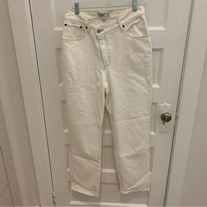 Abercrombie Cream / White 90s Curve Love Ultra High Rise Straight Jean, Size 30